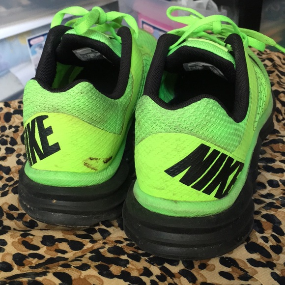 Green Nike sneakers - Picture 3 of 4
